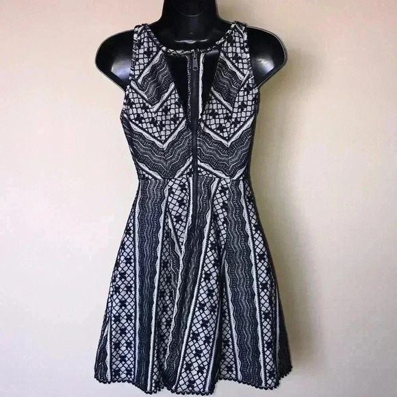 Free People Lace Overlay Dress Size 2 - Picture 2 of 8